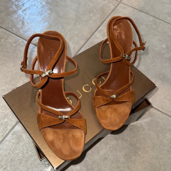 NWT vintage Gucci Bamboo brown suede strap heel sandal (size 7.5) - Picture 1 of 6